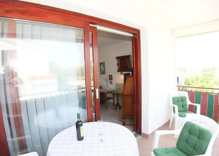 بيت للعطل Castel In *